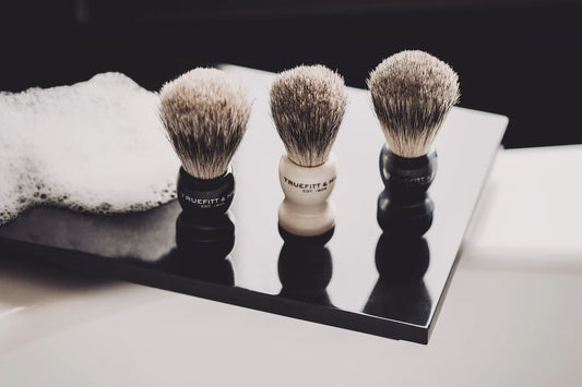 ESSENTIAL GUIDE: HOW TO USE A SHAVING BRUSH