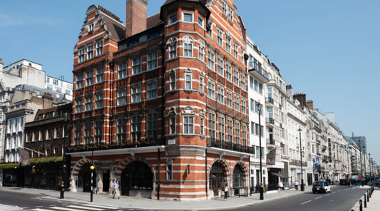 THE GENTLEMANLY HISTORY OF ST. JAMES'S